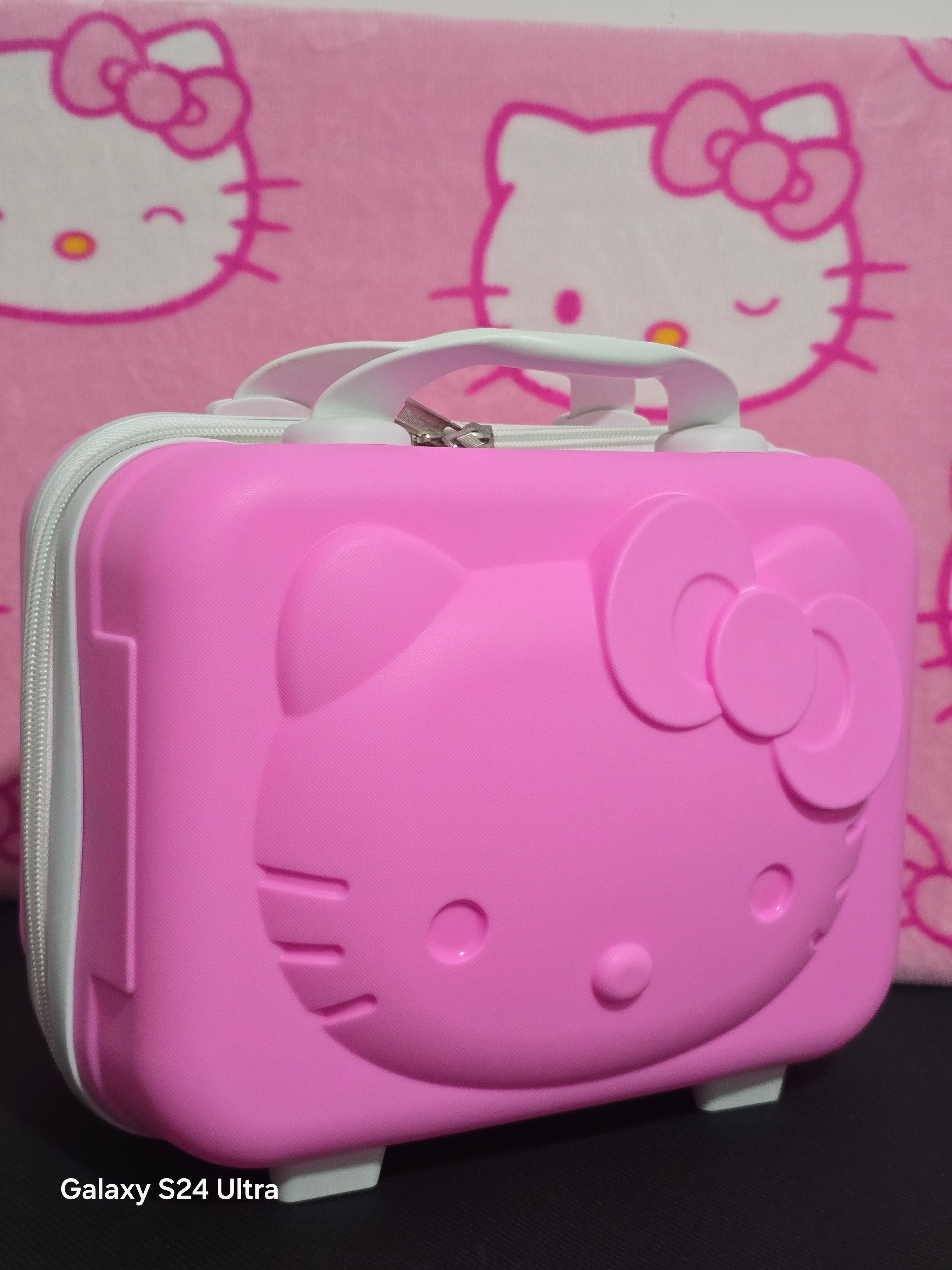 Mystery Gift Box 🎁 — Suitcase or Storage Box + 20 Random Surprises