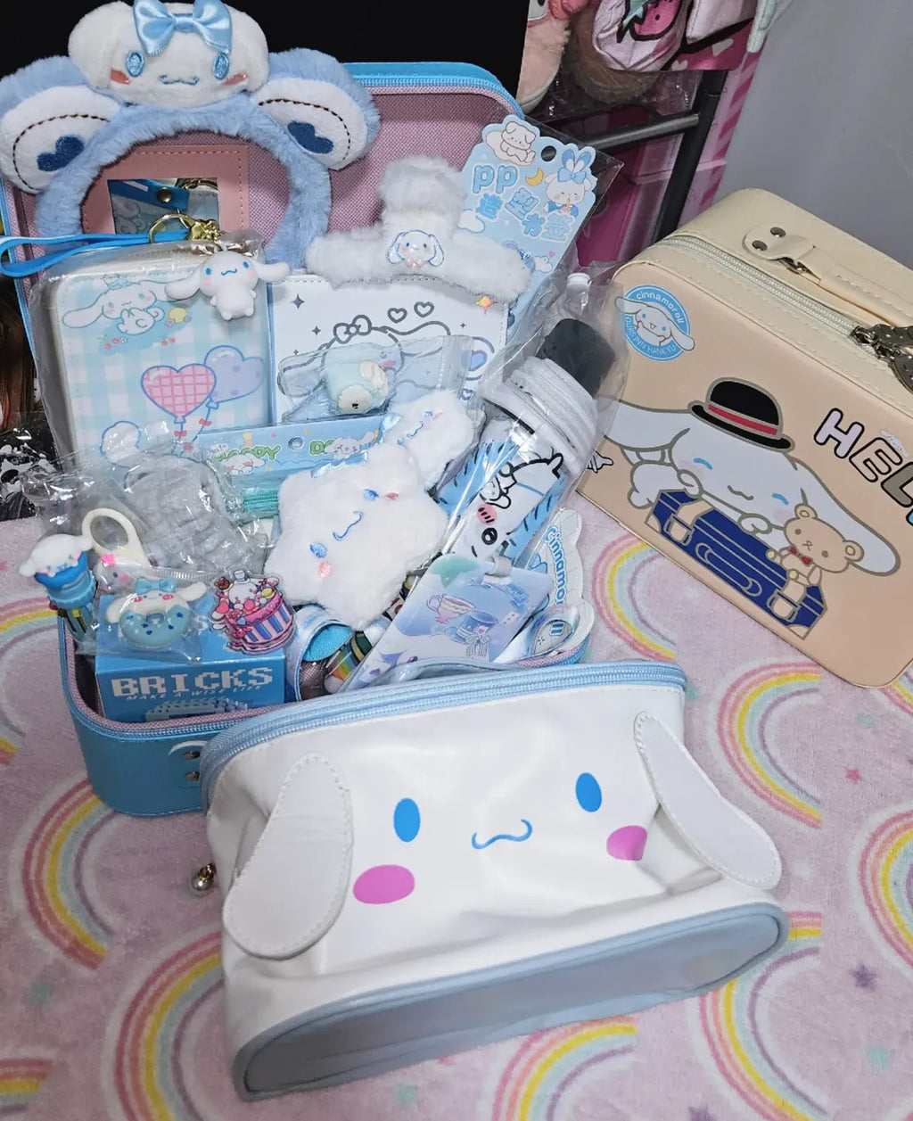 Mystery Gift Box 🎁 — Suitcase or Storage Box + 20 Random Surprises
